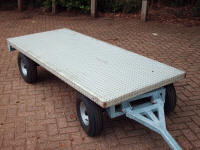 de tranenplaat van aluminium